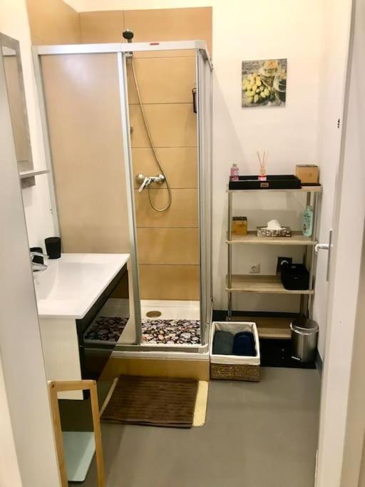 Klimatisierte Sehr Zentrale Wohnung-Loftstyle- Виена Екстериор снимка