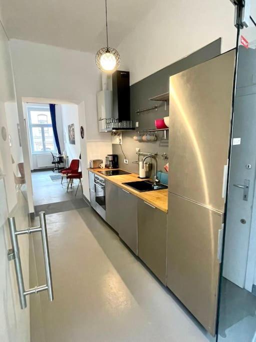 Klimatisierte Sehr Zentrale Wohnung-Loftstyle- Виена Екстериор снимка